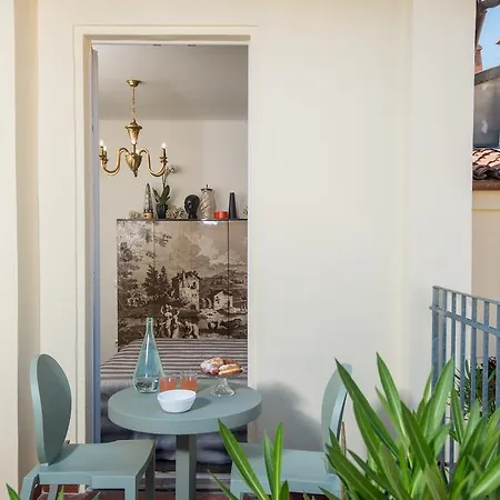 Apartment L'8 Boutique Design *